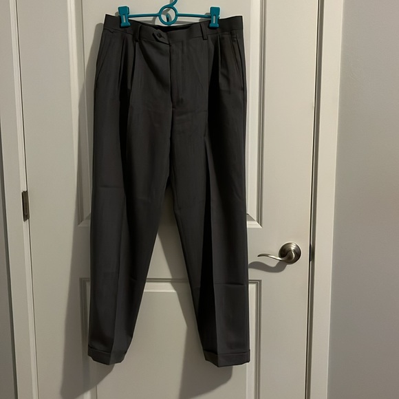 Men’s 34x30 100% wool gray cuffed pants - Picture 4 of 6